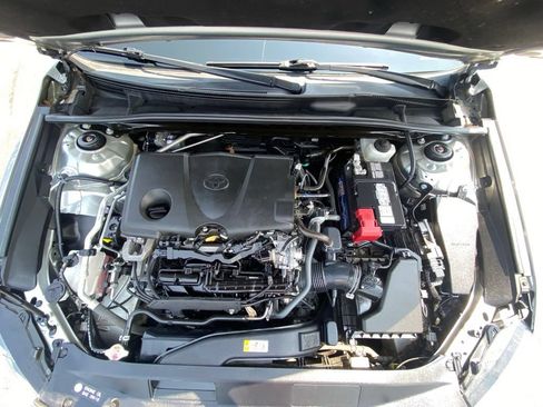 Used 2022 Toyota Camry SE FWD image 30