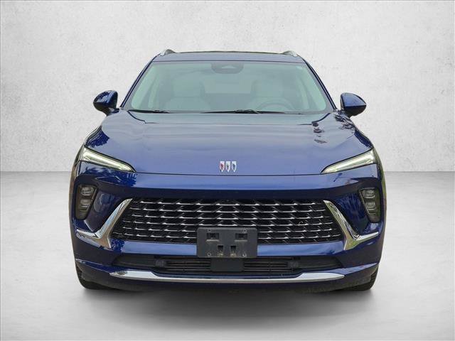 Used 2024 Buick Envision Avenir AWD/4WD image 2