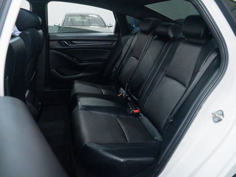 Used 2018 Honda Accord Sport image 20