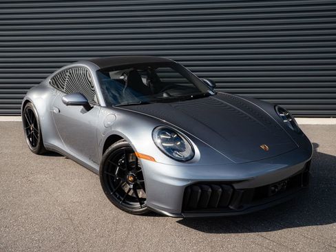 Certified 2026 Porsche 911 Carrera GTS image 24