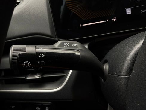 Used 2025 Kia K4 FWD image 36