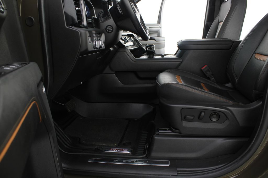Used 2024 GMC Sierra 1500 AT4 w/ Technology Package AWD/4WD image 20
