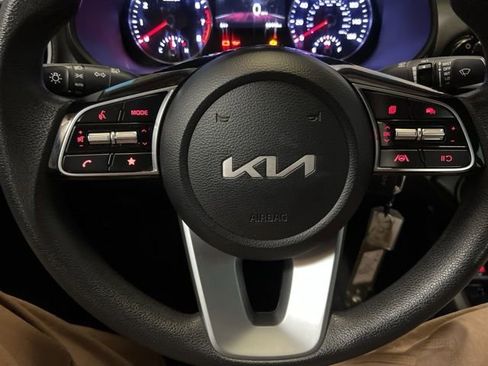 Used 2024 Kia Forte LXS image 29