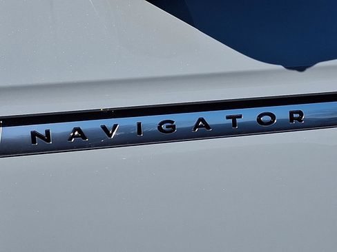 New 2025 Lincoln Navigator L Reserve image 20