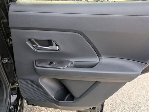 New 2026 Nissan Kicks SV w/ SV Premium Package image 29