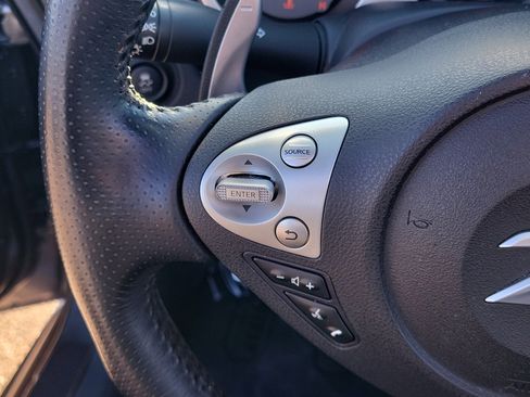 Used 2018 Nissan 370Z Touring Sport image 21