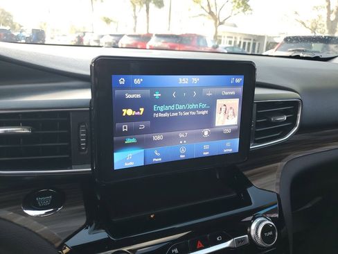 Used 2022 Ford Explorer Limited w/ Equipment Group 301A image 27