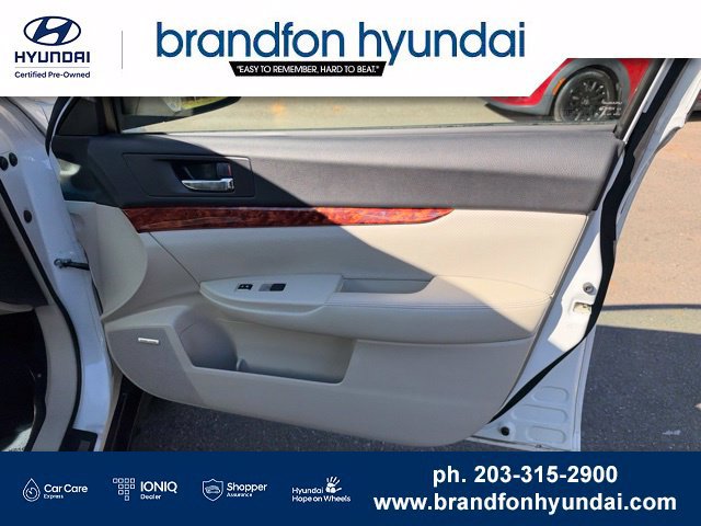 Used 2012 Subaru Outback 2.5i Limited AWD/4WD image 8