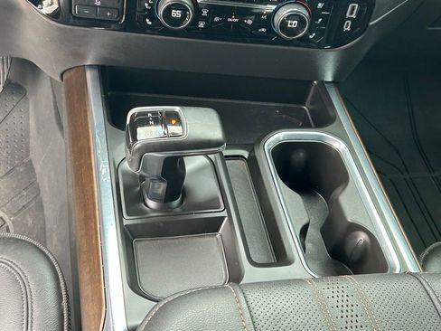 Used 2023 Chevrolet Silverado 1500 High Country w/ High Country Premium Package AWD/4WD image 19