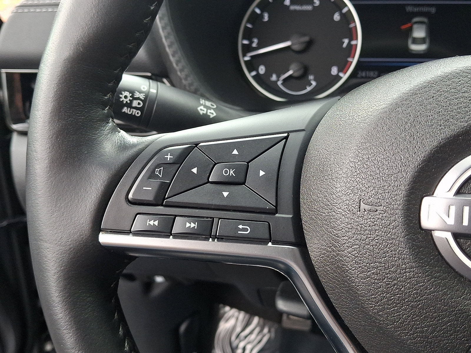 Certified 2024 Nissan Sentra SV w/ All-Weather Package FWD image 19