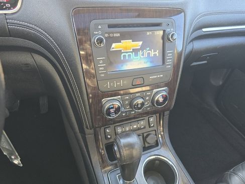 Used 2015 Chevrolet Traverse LT image 29