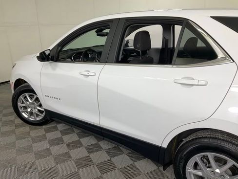 Used 2023 Chevrolet Equinox LT image 36