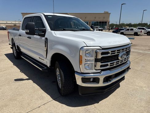 Used 2023 Ford F250 XLT w/ FX4 Off-Road Package AWD/4WD image 19