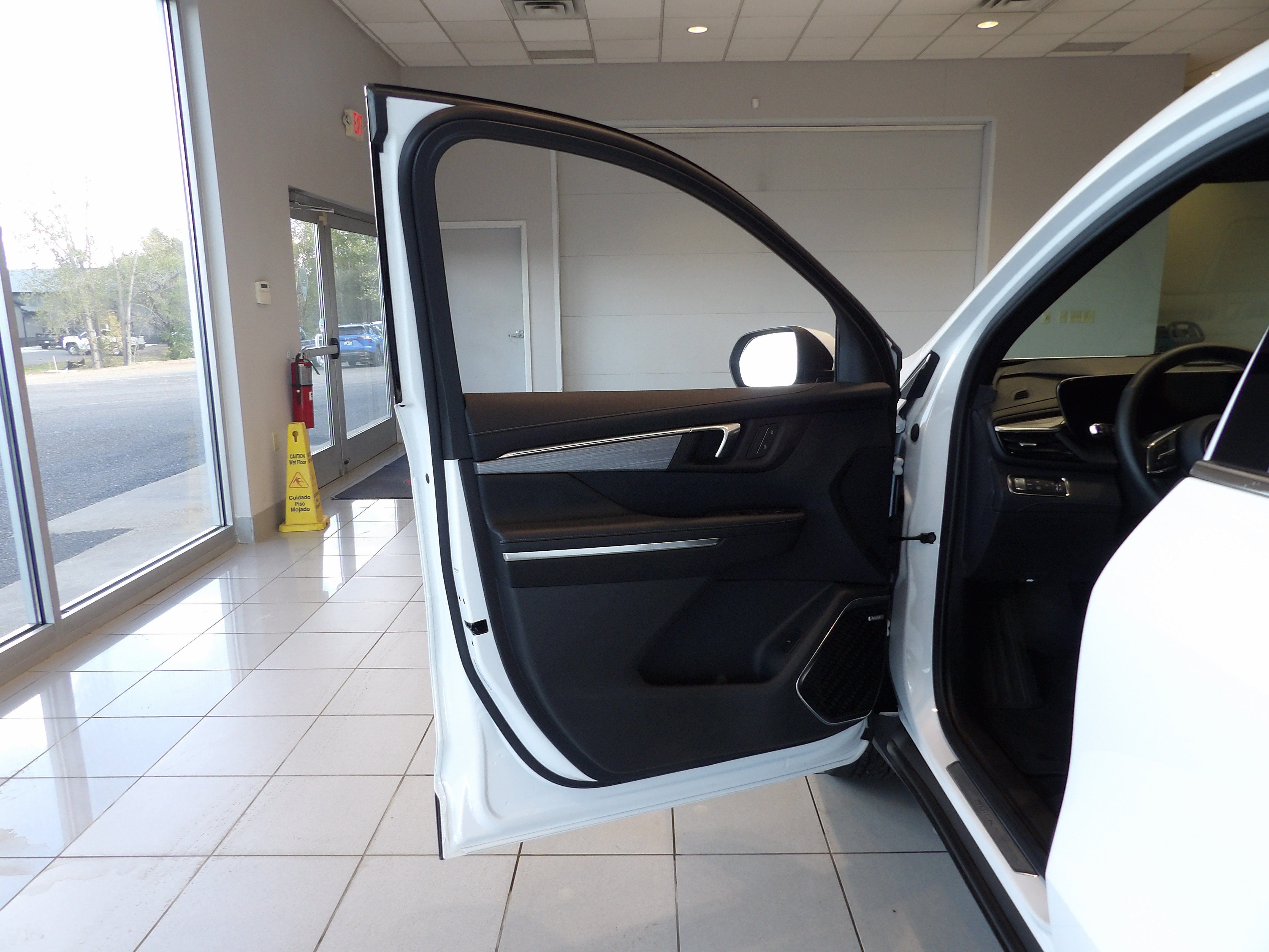 Used 2026 Buick Enclave Preferred AWD/4WD image 9