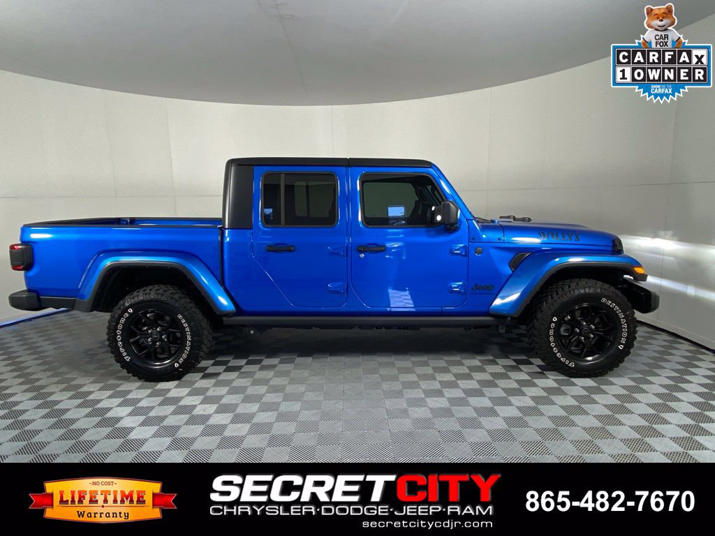 Used 2025 Jeep Gladiator Sport AWD/4WD image 8
