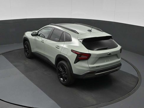 New 2026 Chevrolet Trax ACTIV w/ Sunroof Package FWD image 14