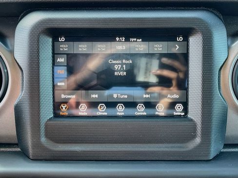 Used 2023 Jeep Gladiator Sport AWD/4WD image 34