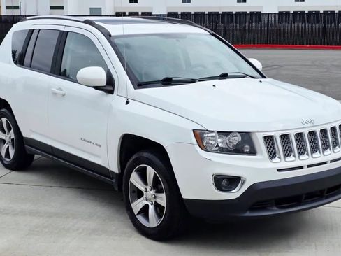 Used 2016 Jeep Compass High Altitude image 7