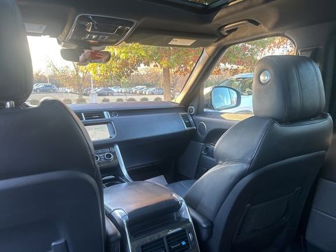 Used 2017 Land Rover Range Rover Sport HSE image 26