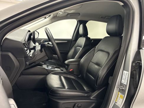 Used 2024 Ford Escape Platinum image 10