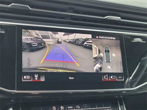 Used 2024 Audi Q7 3.0T Premium Plus image 10