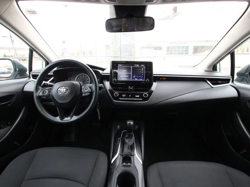 Used 2022 Toyota Corolla LE FWD image 13