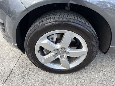 Used 2015 Audi Q7 3.0T Premium w/ Technology Package image 10