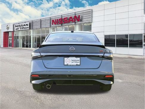 New 2026 Nissan Sentra SR w/ SR Premium Package FWD image 5