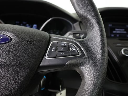 Used 2017 Ford Focus SE FWD image 31
