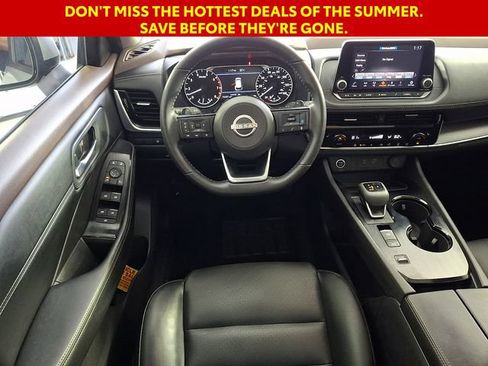 Used 2023 Nissan Rogue SV w/ SV Premium Package FWD image 13
