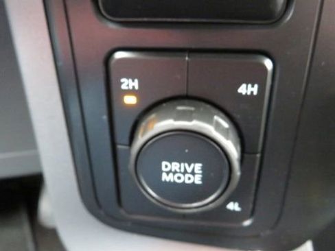 Certified 2022 Ford F150 XLT w/ Equipment Group 302A High image 20