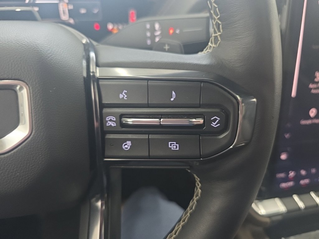 Used 2025 GMC Yukon Denali Ultimate AWD/4WD image 50