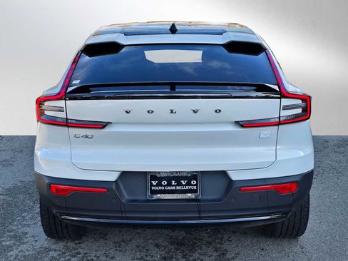 Used 2023 Volvo C40 P8 Recharge Plus image 4