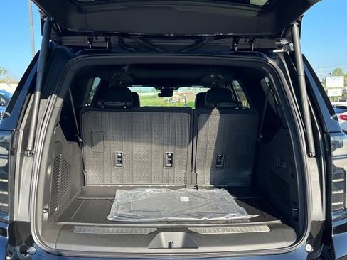 New 2026 Chevrolet Suburban High Country w/ Sun And Tow Package image 6