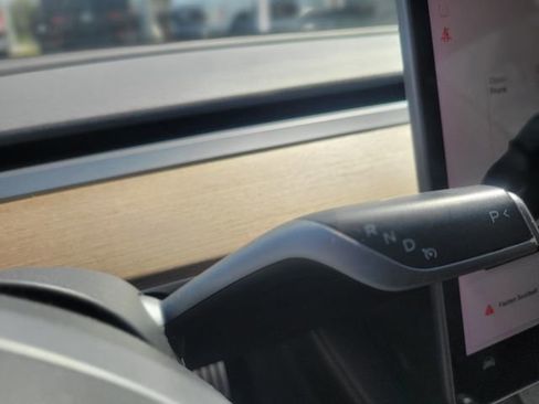 Used 2021 Tesla Model 3 Performance image 25