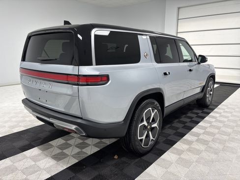 Used 2023 Rivian R1S Adventure image 5