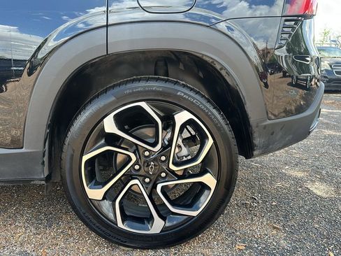 Used 2025 Chevrolet Trax RS w/ Sunroof Package image 18