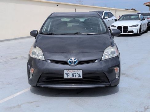 Used 2015 Toyota Prius Two FWD image 2