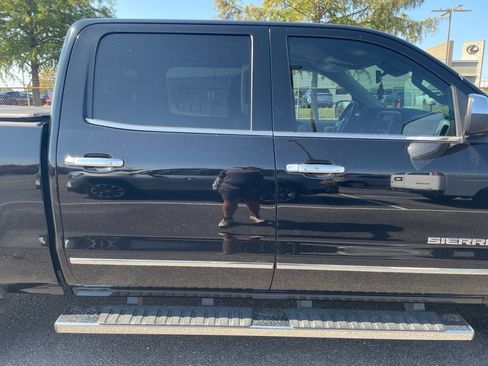 Used 2018 GMC Sierra 1500 SLT AWD/4WD image 12