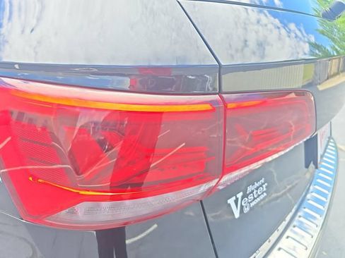 Used 2022 Volkswagen Taos SE AWD/4WD image 32