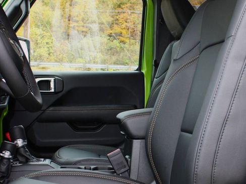 New 2026 Jeep Wrangler Unlimited Sahara w/ Technology Group image 19