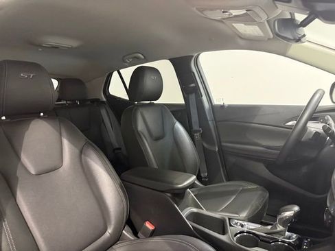 Certified 2024 Buick Encore GX Sport Touring image 24