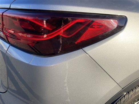 Used 2023 Chevrolet Blazer LT image 9