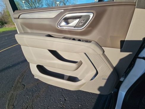 Used 2024 GMC Yukon SLT image 9