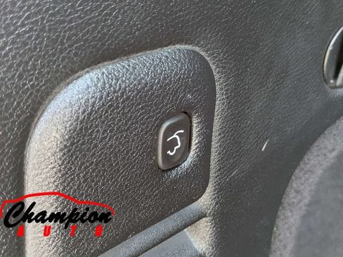Used 2019 Jeep Grand Cherokee Altitude RWD image 16