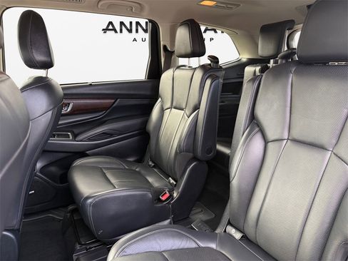 Used 2023 Subaru Ascent Touring image 16