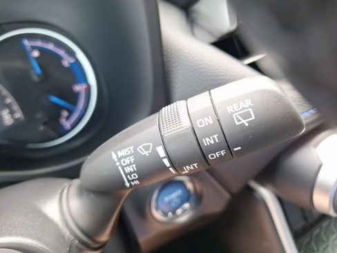 Used 2022 Toyota RAV4 XSE AWD/4WD image 23