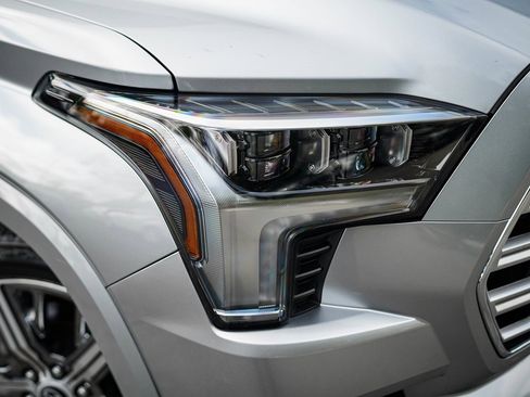 Used 2024 Toyota Sequoia Capstone image 6