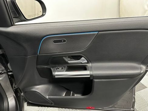Used 2022 Mercedes-Benz GLA 250 4MATIC image 28