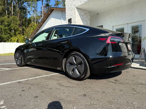 Used 2018 Tesla Model 3 Long Range image 3